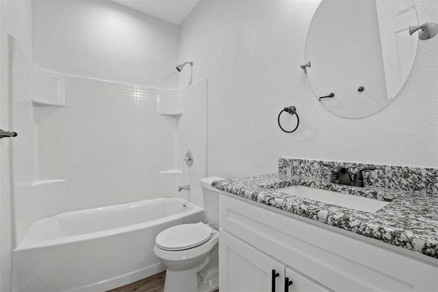 Furnished interior view inside a new home in , Denison (Image 5).