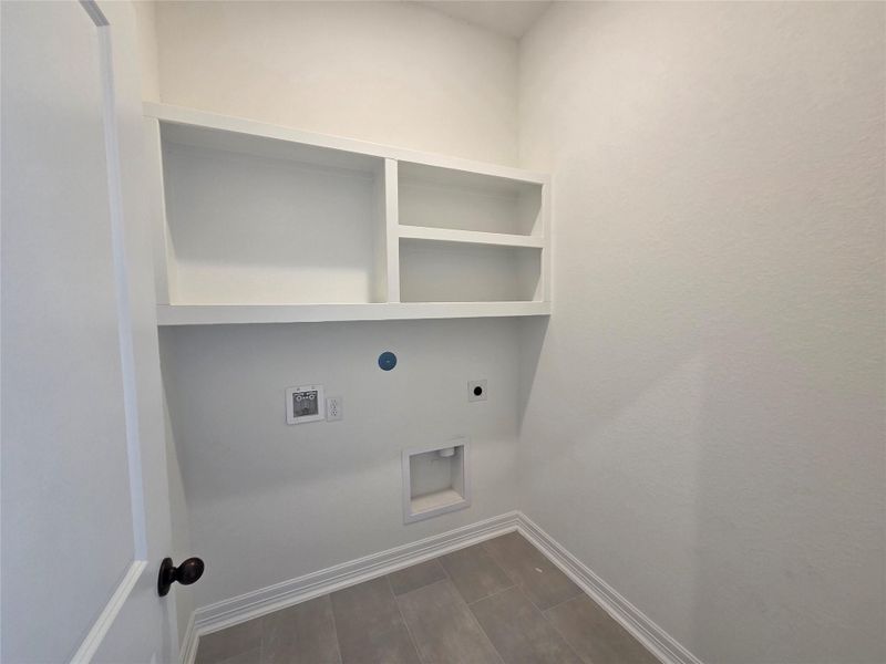 Spacious, unfurnished interior of a new home in Emory Glen, Magnolia (Image 16).