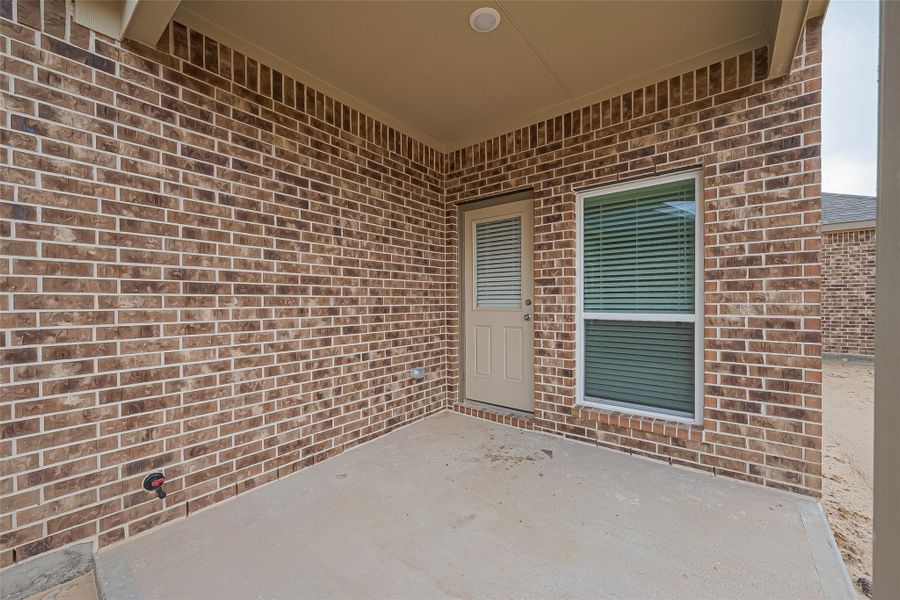 Image 4 of a home in . Image 4 of a home in .