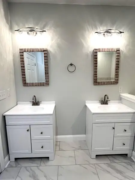 Furnished interior view inside a new home in , Walterboro (Image 6).