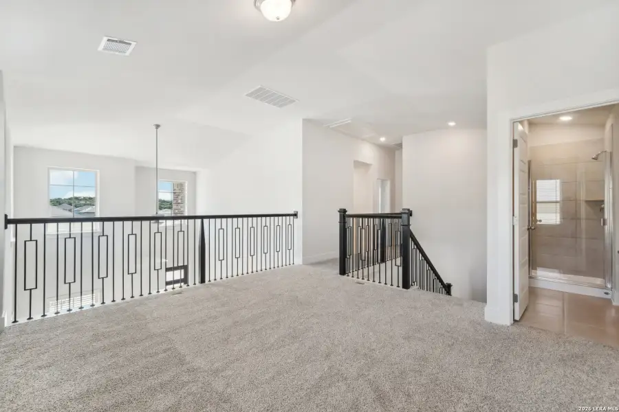 Spacious, unfurnished interior of a new home in , San Antonio (Image 19).