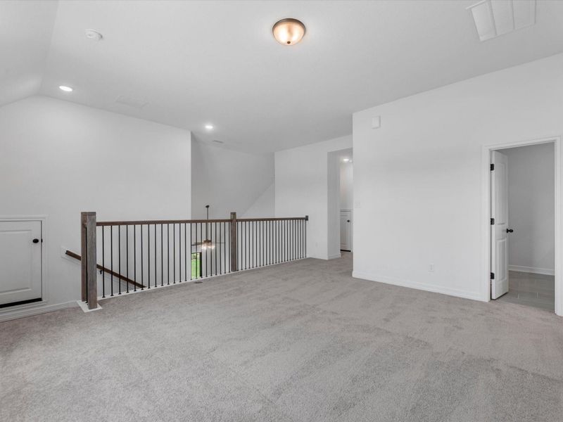 Spacious, unfurnished interior of a new home in Austin Point, Richmond (Image 16).