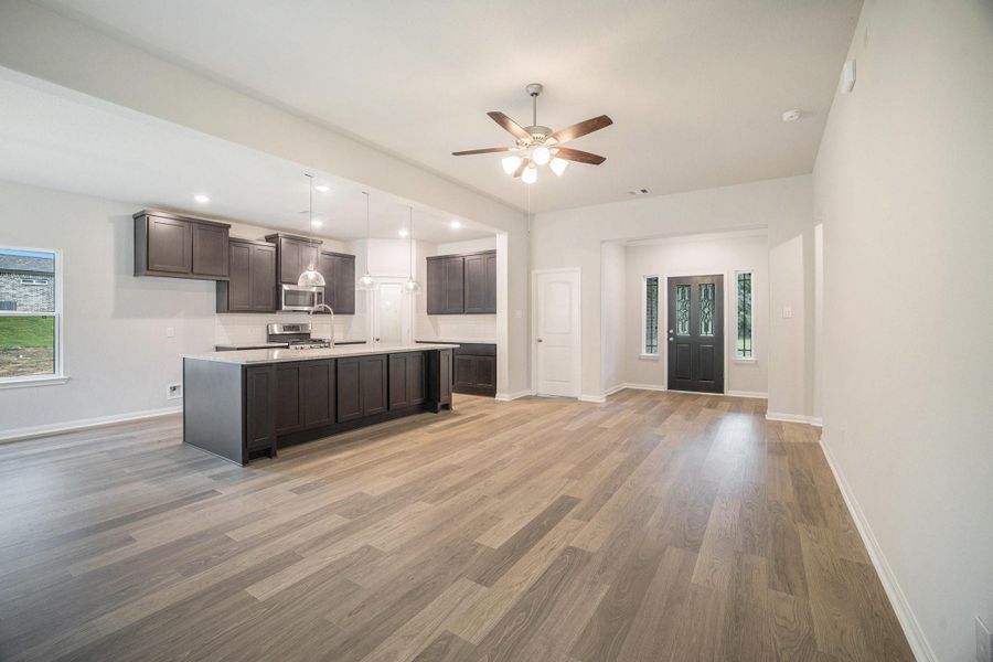 Image 28 of a home in Oakwood Ranch. Image 28 of a home in Oakwood Ranch.