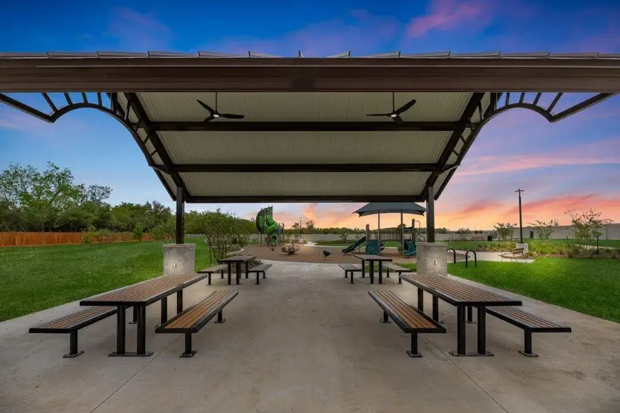 Community amenities in Alexander, Pearland (Image 10).