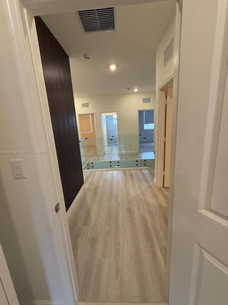 Spacious, unfurnished interior of a new home in , Homestead (Image 20).