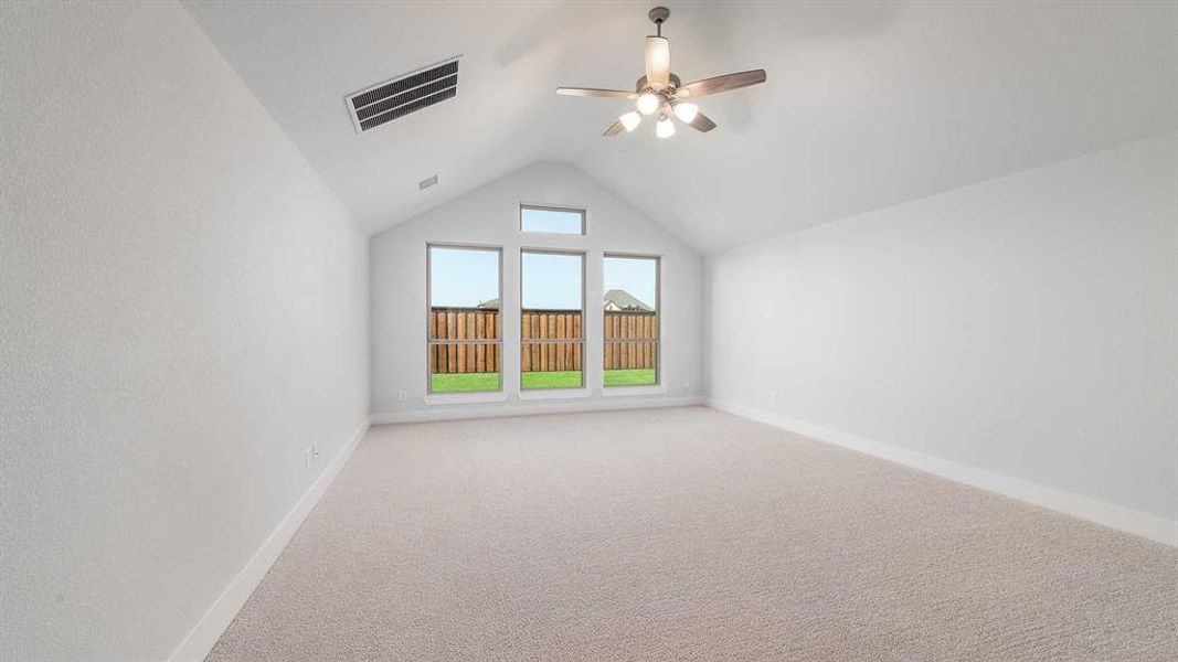 Spacious, unfurnished interior of a new home in Myrtle Creek 60', Waxahachie (Image 18). Spacious, unfurnished interior of a new home in Myrtle Creek 60', Waxahachie (Image 18).