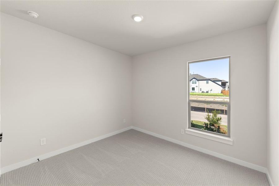 Spacious, unfurnished interior of a new home in Cottonwood Creek, Wylie (Image 20).