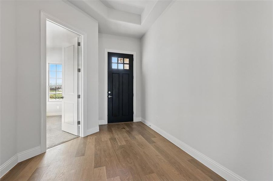 Spacious, unfurnished interior of a new home in Lakeshore Bluffs, Shady Shores (Image 13). Spacious, unfurnished interior of a new home in Lakeshore Bluffs, Shady Shores (Image 13).
