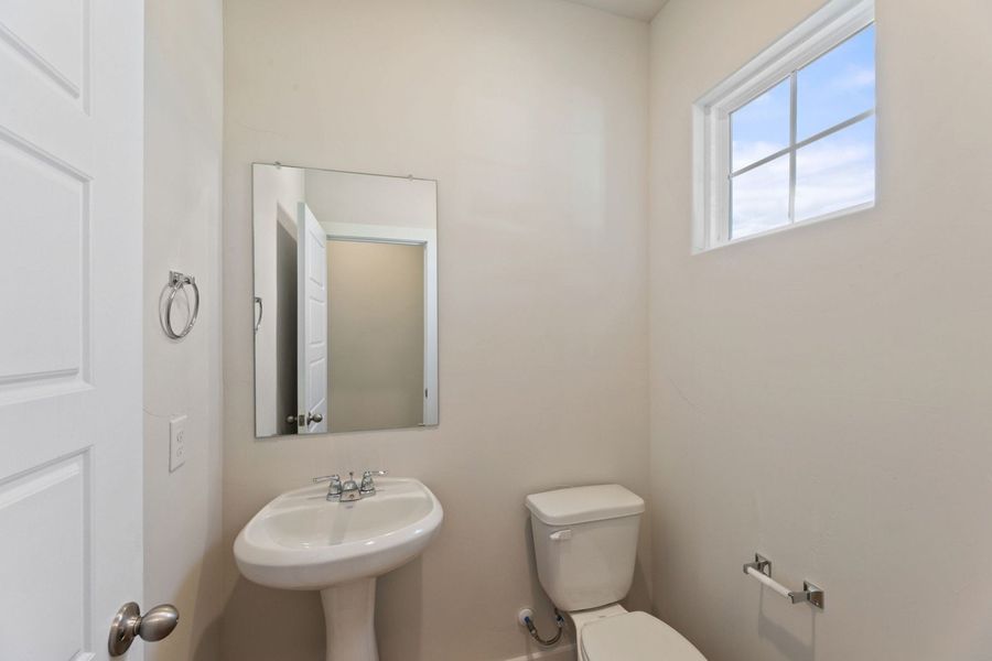 Representative furnished interior of a home built from the Hondo by Hakes Brothers in Highland Ridge, New Braunfels (Image 17). Representative furnished interior of a home built from the Hondo by Hakes Brothers in Highland Ridge, New Braunfels (Image 17).
