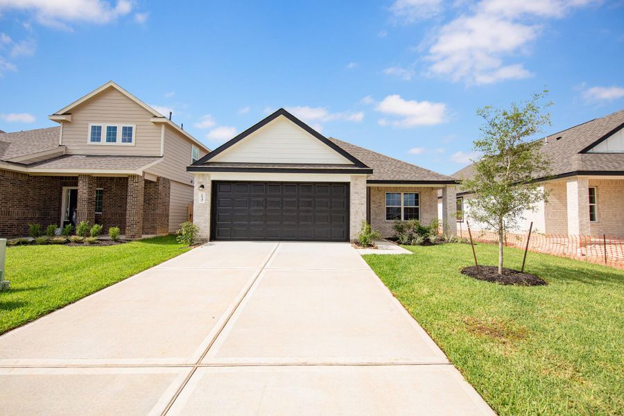 Image 11 of a home in Granger Pines.