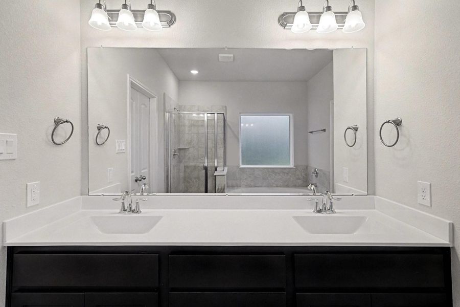 Furnished interior view inside a new home in Lake Conroe Hills, Willis (Image 5).