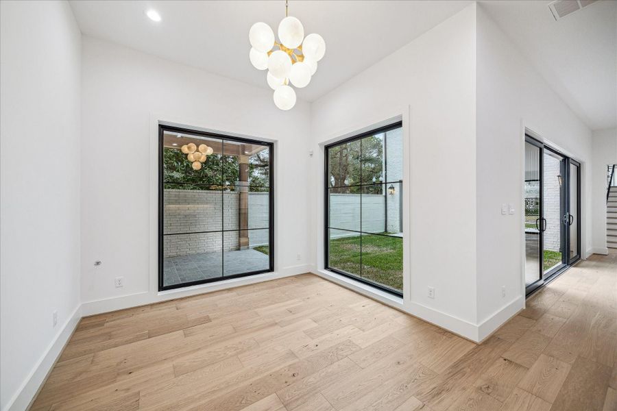Spacious, unfurnished interior of a new home in , Houston (Image 21).