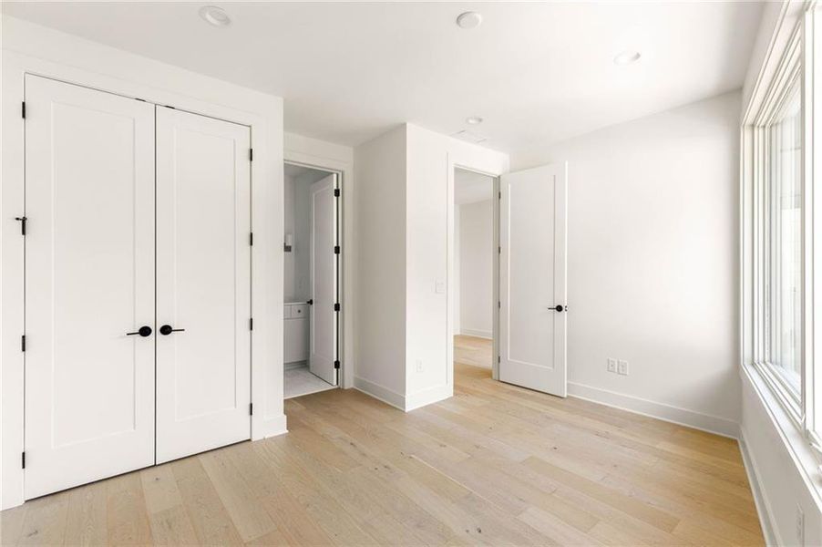Spacious, unfurnished interior of a new home in , Chattahoochee Hills (Image 24).