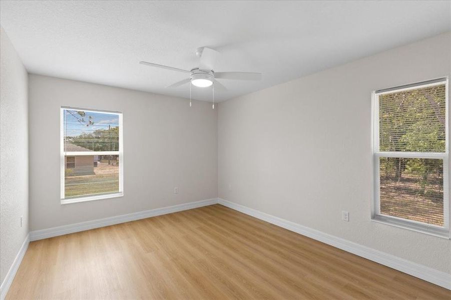 Spacious, unfurnished interior of a new home in , Citrus Springs (Image 21).