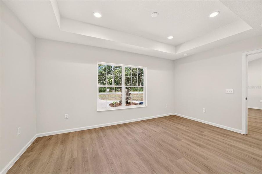 Spacious, unfurnished interior of a new home in , Ocklawaha (Image 24).