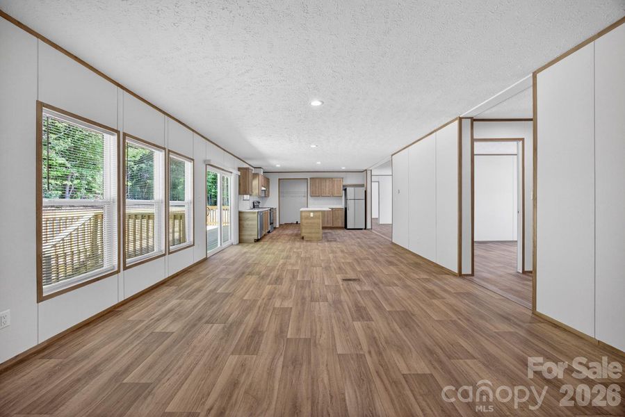 Spacious, unfurnished interior of a new home in , Lexington (Image 15).