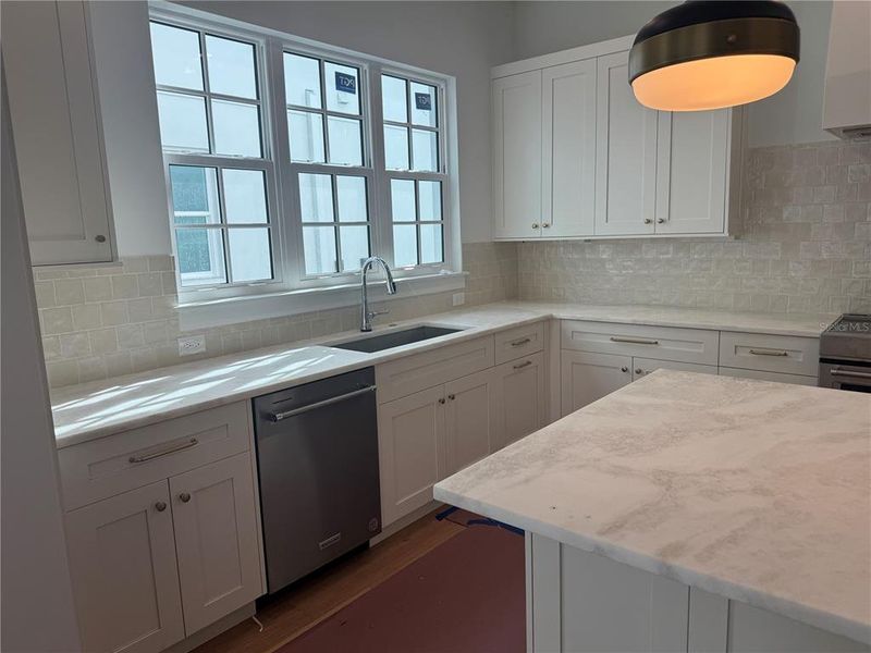 Image 18 of a home in .