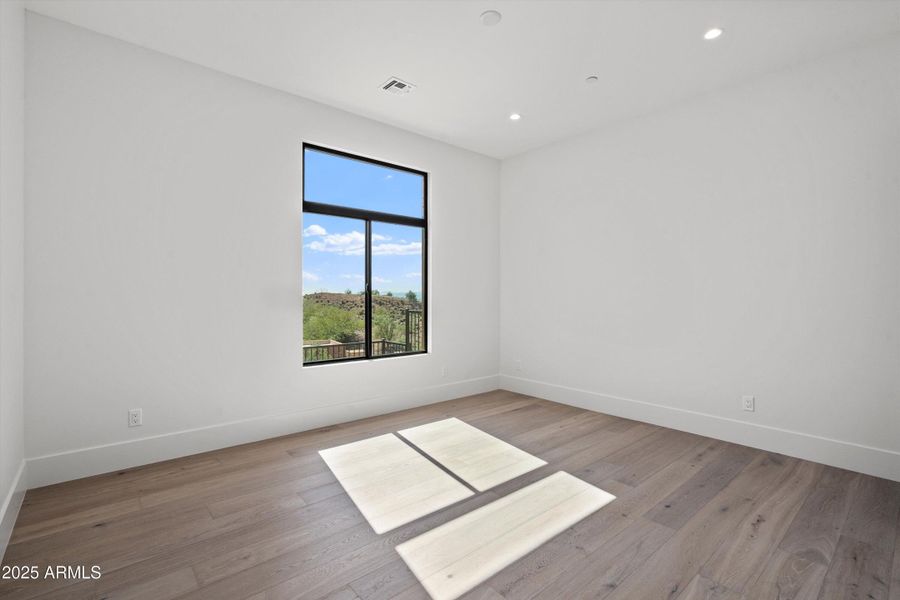 43-Bedroom 1 43-Bedroom 1