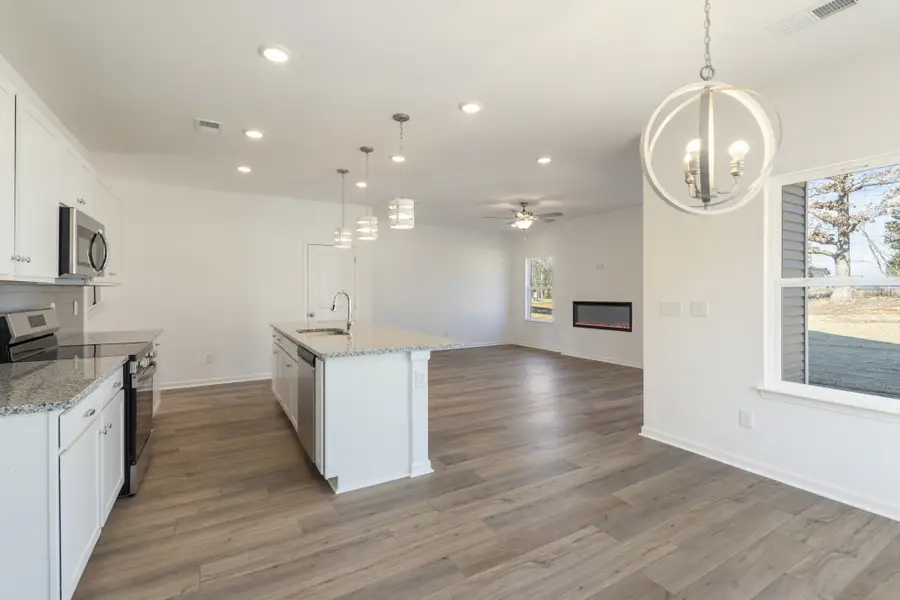 Photos are of a model home so colors/options/features vary from listing. Photos are of a model home so colors/options/features vary from listing.