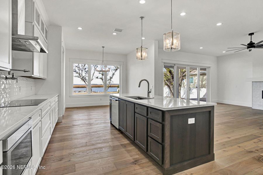 Furnished interior view inside a new home in , Jacksonville (Image 7).