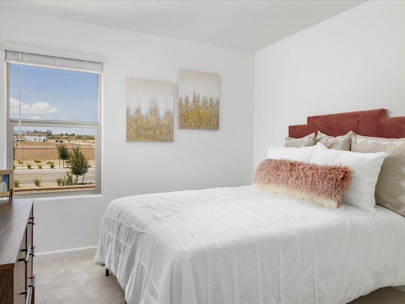 Furnished interior view inside a new home in Entrada Del Toro, Sahuarita (Image 11).