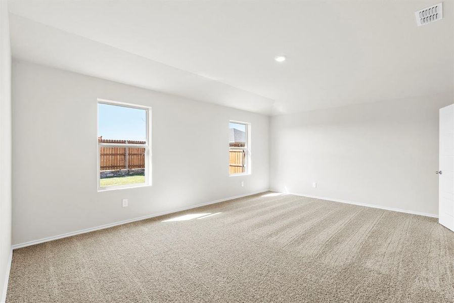 Spacious, unfurnished interior of a new home in Sunnycreek, Crowley (Image 14).
