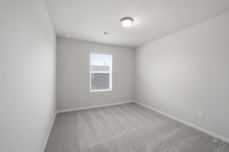 Spacious, unfurnished interior of a new home in Mulberry Farms, Santa Fe (Image 8).