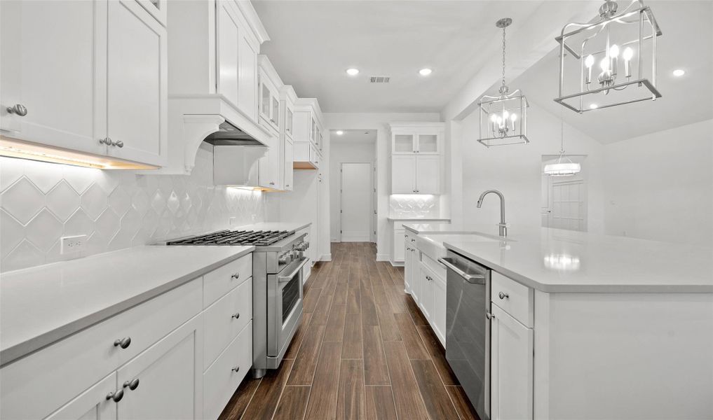 Stunning kitchen (*Photo not of actual home and used for illustration purposes only.) Stunning kitchen (*Photo not of actual home and used for illustration purposes only.)