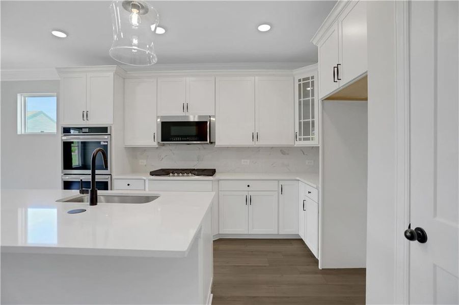 Furnished interior view inside a new home in Twin Lakes, Hoschton (Image 12).