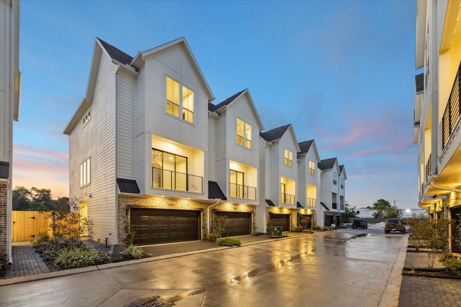 Image 31 of a home in Willowbend Point.