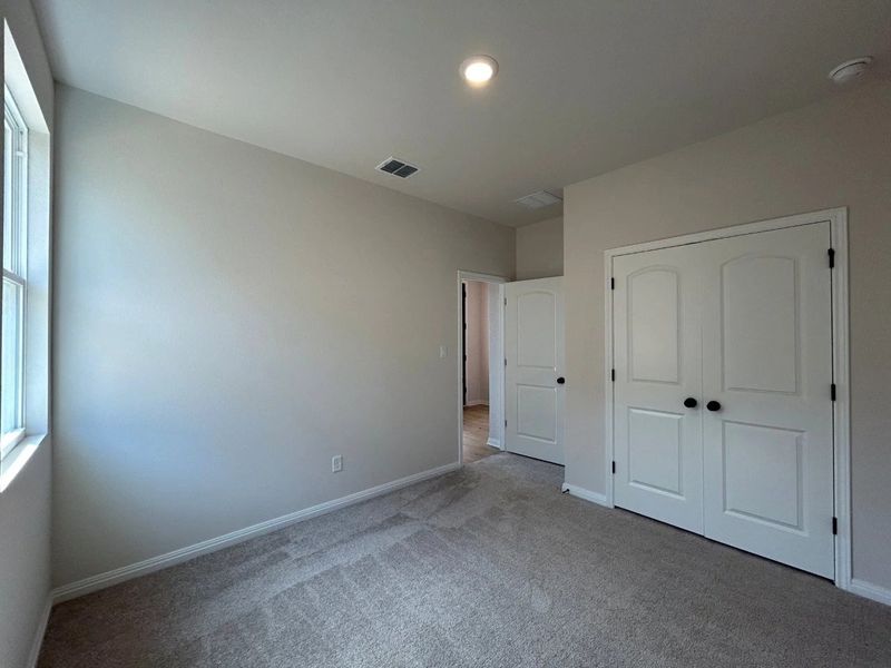 Image 30 of a home in Willow Springs.