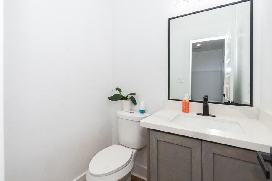 Furnished interior view inside a new home in , Livingston (Image 10).