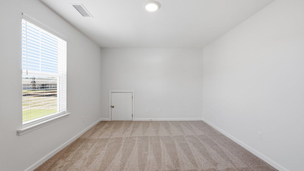 Spacious, unfurnished interior of a new home in Stillwater, Tullahoma (Image 29).