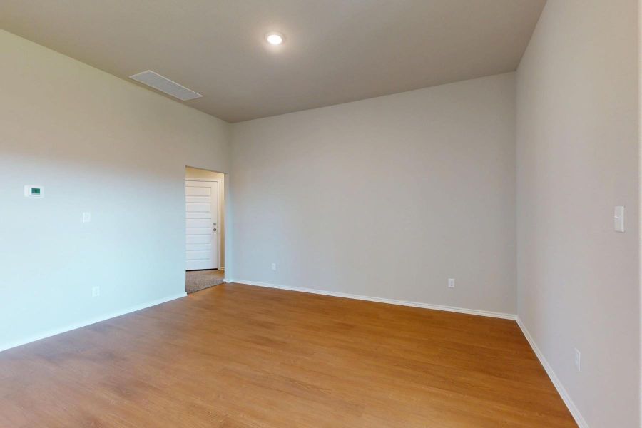 Spacious, unfurnished interior of a new home in Carillon, Manor (Image 35). Spacious, unfurnished interior of a new home in Carillon, Manor (Image 35).