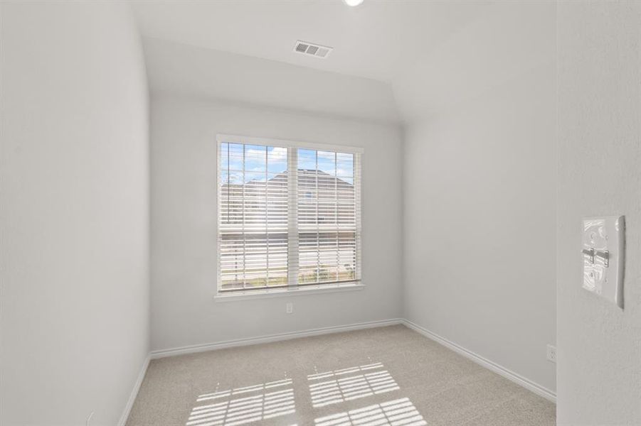 Spacious, unfurnished interior of a new home in Retreat at Fossil Creek, Fort Worth (Image 8). Spacious, unfurnished interior of a new home in Retreat at Fossil Creek, Fort Worth (Image 8).