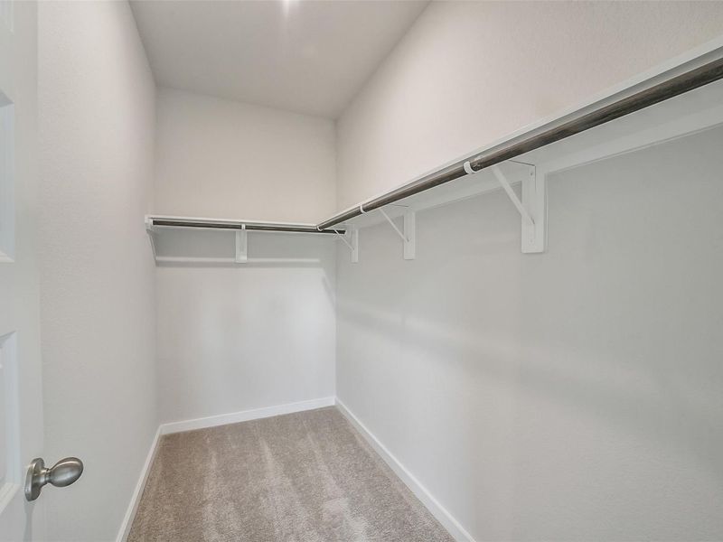 Spacious, unfurnished interior of a new home in Caney Creek Place, Conroe (Image 27).