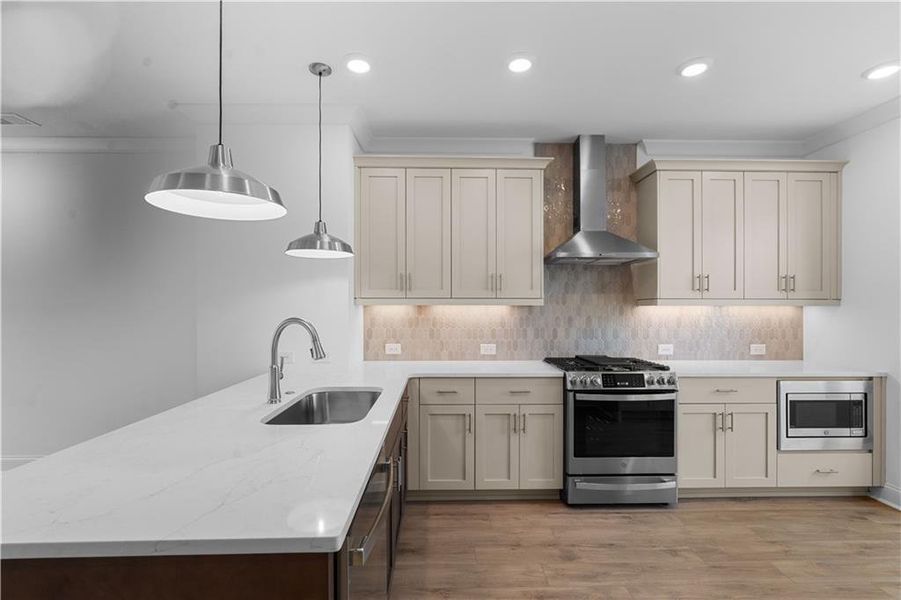 Furnished interior view inside a new home in Evanshire Townhomes, Duluth (Image 6).