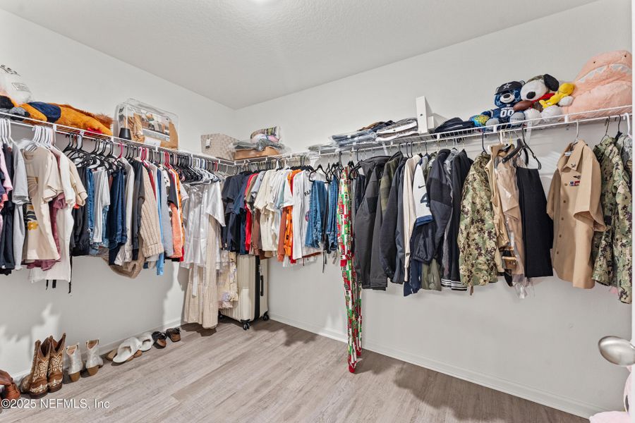 Furnished interior view inside a new home in Cross Creek Express, Green Cove Springs (Image 3).