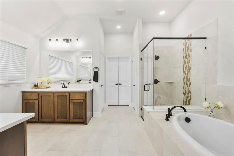 Furnished interior view inside a new home in Sonoma Verde, McLendon-Chisholm (Image 12).