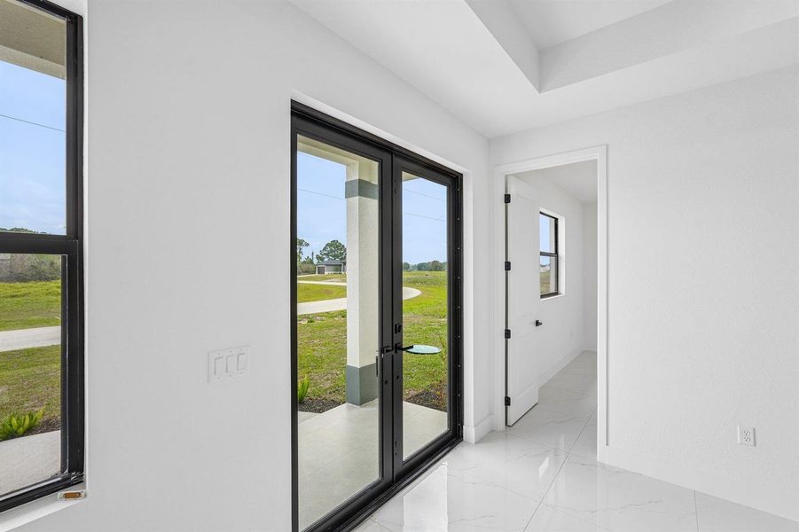 5-web-or-mls-W Broad Cir-S2404-005 5-web-or-mls-W Broad Cir-S2404-005