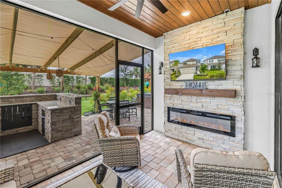 Exterior details and patio area of a home in , Sarasota (Image 3).