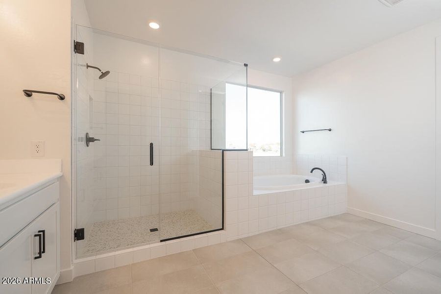 Tri Pointe Soleo 208 - Primary Bathroom Tri Pointe Soleo 208 - Primary Bathroom