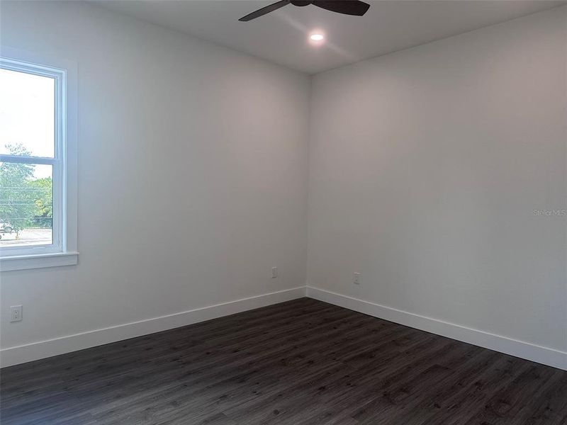 Spacious, unfurnished interior of a new home in , St. Petersburg (Image 12).