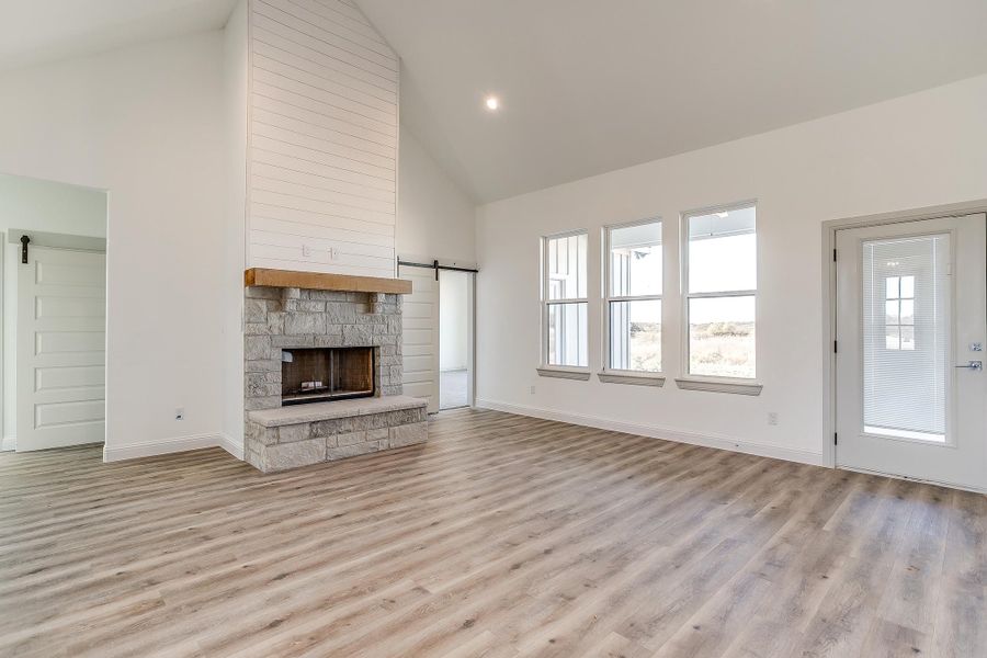 Representative unfurnished interior of a home built from the Augusta Court by Trinity Classic Homes in Zion Trails, Poolville (Image 27).