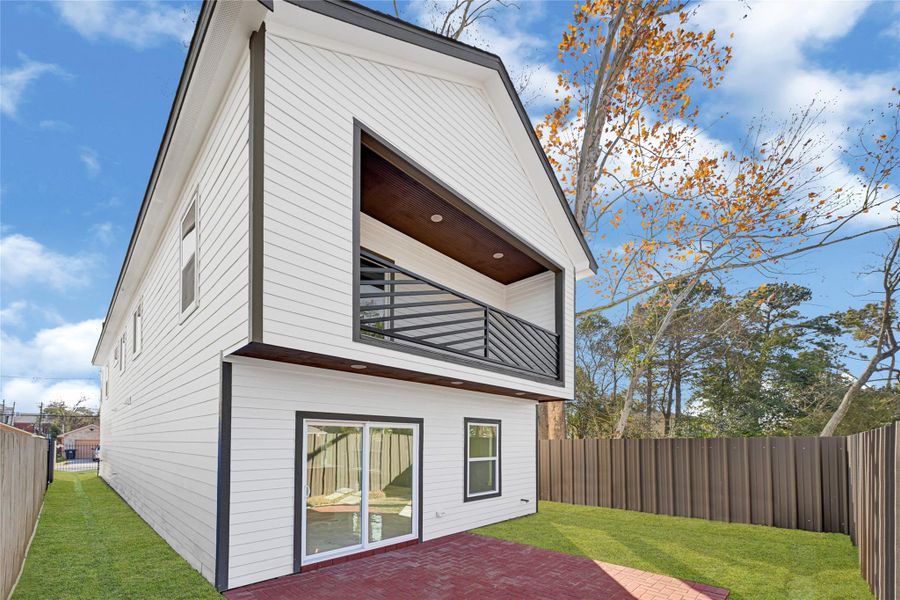 New St Augustin Grass in the whole yard.