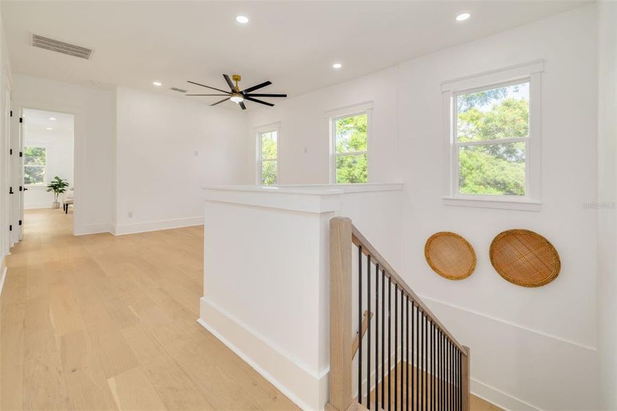 Spacious, unfurnished interior of a new home in , St. Petersburg (Image 38).