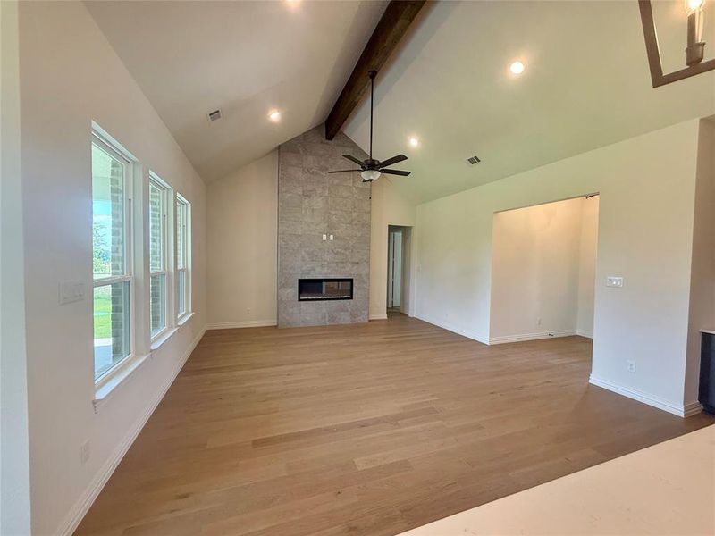 Spacious, unfurnished interior of a new home in Calhoun Acres, Azle (Image 10). Spacious, unfurnished interior of a new home in Calhoun Acres, Azle (Image 10).