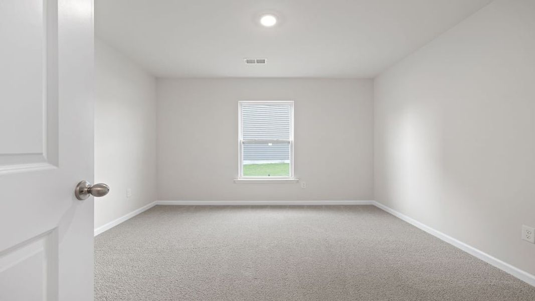 Spacious, unfurnished interior of a new home in Lakestone, Woodruff (Image 17).