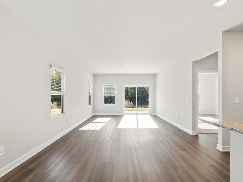 Welcome to the Sydney floorplan at Brayfield Manor - Heritage Collection.