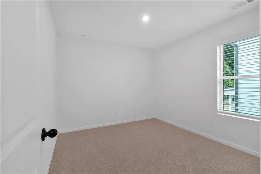 Spacious, unfurnished interior of a new home in Meadow Pines, Dallas (Image 36).